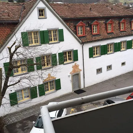 Apartment 2 Mit Balkon, Zentrale Ruhige Lage *