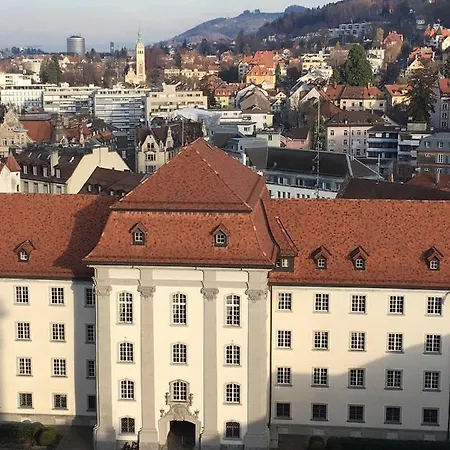 2 Mit Balkon, Zentrale Ruhige Lage Apartment *