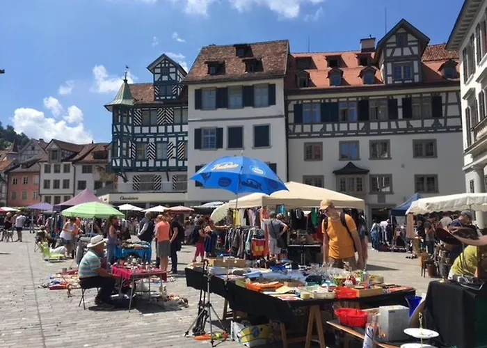 2 With Balcony, Central, Quiet Location Apartamento *