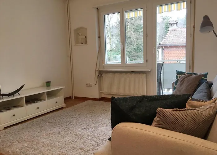 2 With Balcony, Central, Quiet Location Lejlighed