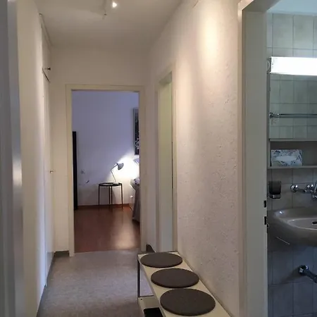 2 With Balcony, Central, Quiet Location Appartamento *
